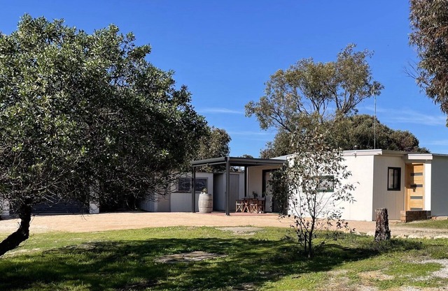 Little Douglas Holiday Shack - A rare opportunity to rent a property in this idyllic coastal community