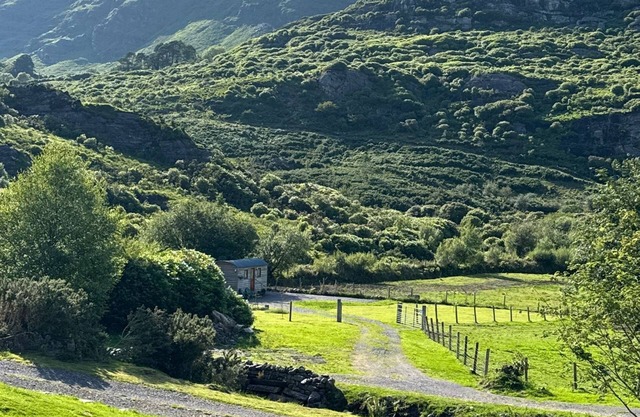 Little Heaven Glengarriff - Your secluded valley hide-away.