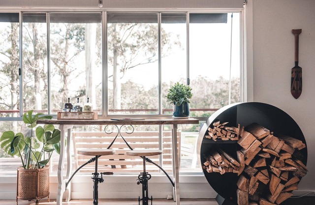 Little Roaring Beach Shack - cosy beachside retreat, Dover, Huon Valley.