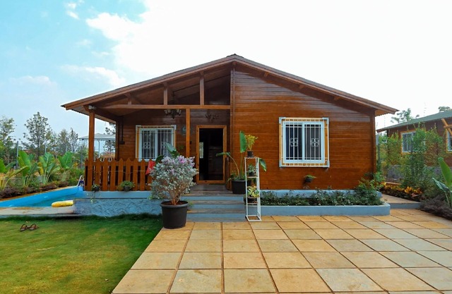 Little Swiss By the Lake