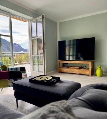 LIVA LIVING, Apartments mit Berg- und Seeblick, große Terrassen