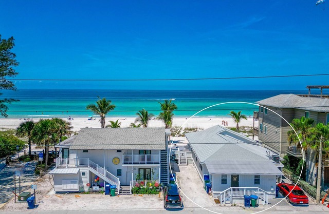 Livin' the Dream at Beach Dreams Resort
