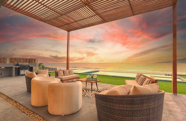 LN1 Casa Del Sol Pool, Hot Tub, Sauna Oceanfront