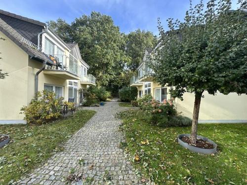 Lobbe mit direkter Strandlage