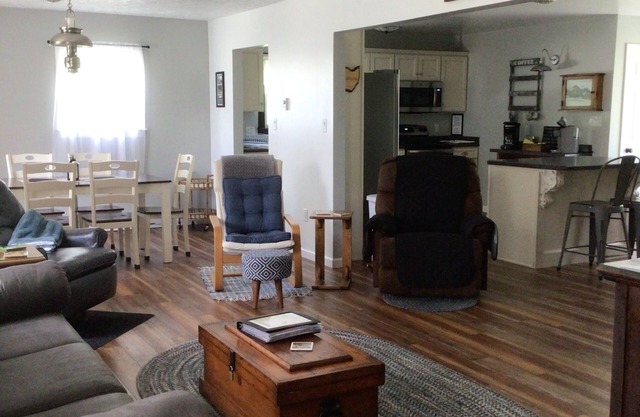 Located In Harpersfield twp in the heart of wine country and covered bridges
