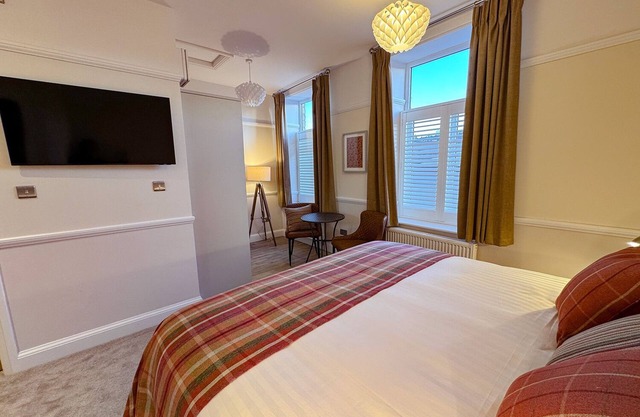 Located in the heart of Glossop in the High Peak, Westwood Boutique Aparthotel combines comfort with convenience. Set against the breathtaking backdrop of the Peak District.