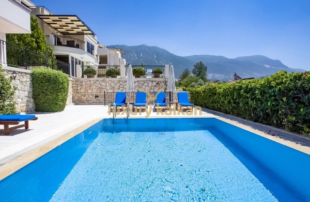 Located on Kalkan's Kalamar road, with a capacity of six people.