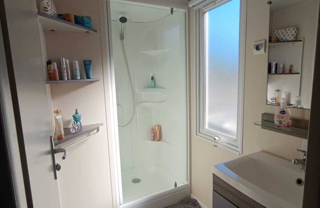 Location dun Mobil Home Avec Climatisation Réversible, 4 Personnes