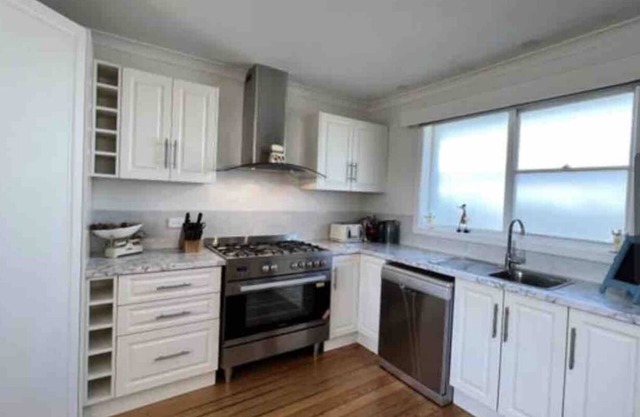 Loch Village Guesthouse-ensuite spa-Pet friendly