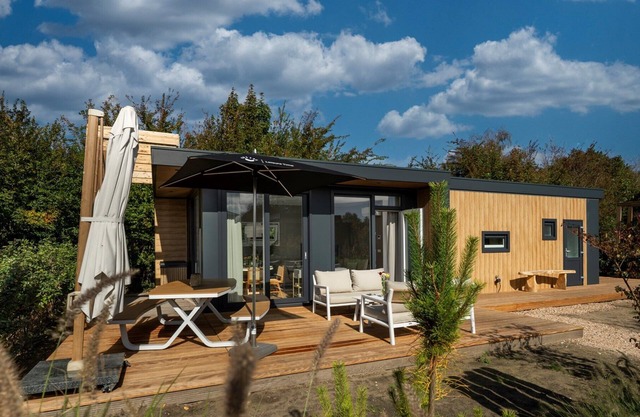 Lodge Duynhof 4 holiday home in Ouddorp near the North Sea