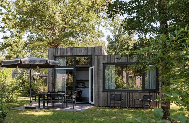 Lodge in Schaijk with Garden Terrace