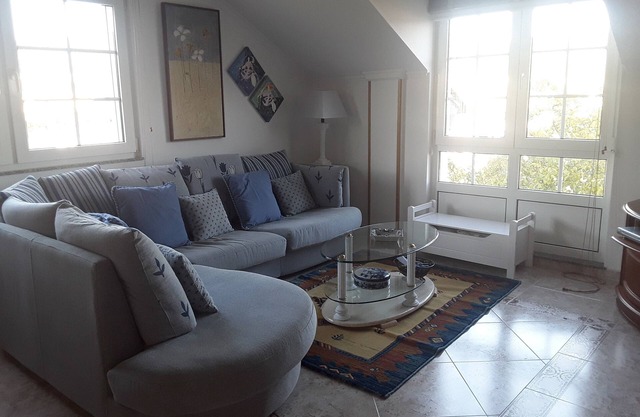 Lodging two minutes from Paramean Beach