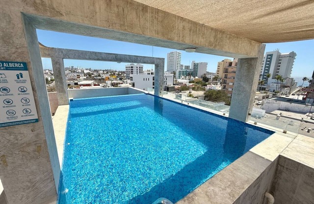 Loft a few blocks from the beach By Gps