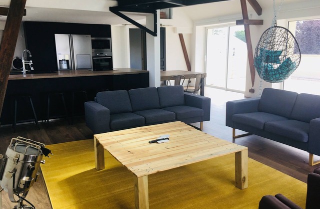 Loft Design 80m2 shared pool