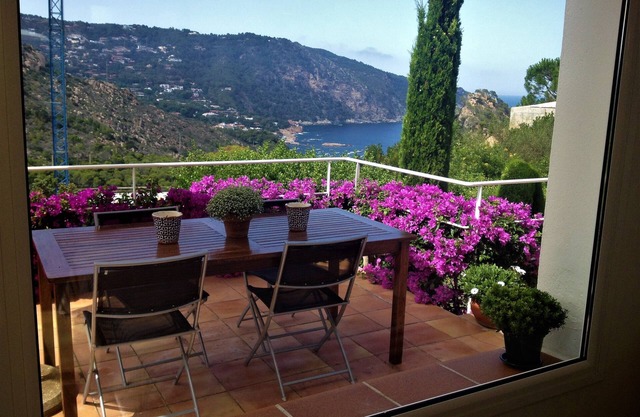 Loft in Aiguablava beach. Costa Brava. With private garden and sea views.