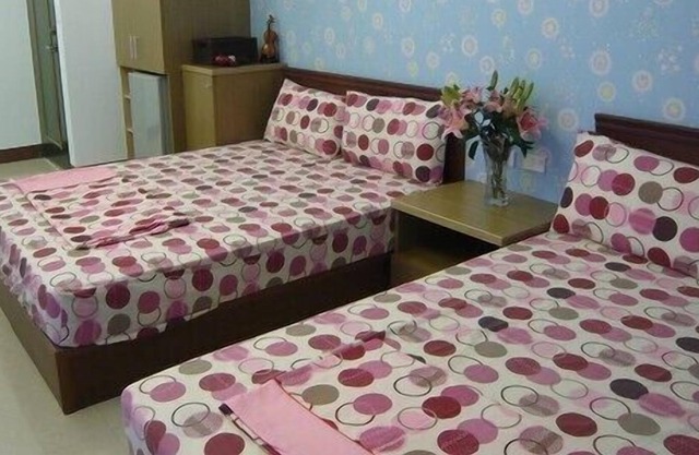 Loft Style Apt sleeps 4~6pax near Kaohsiung Train Station 童話世界樓中樓近高雄火車站