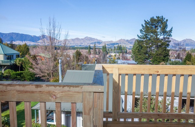 Lofty Quarters - Hamner Springs Holiday Home