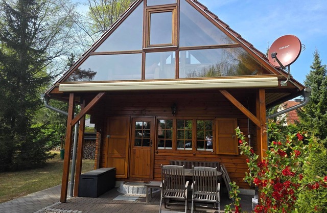 Log cabin Canow with boat - log cabin Canow