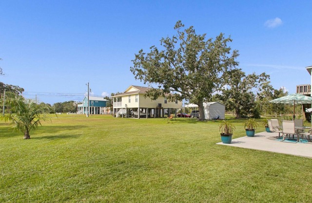 Lolli & Pops Beach House! 3min walk to the longest man-made Beach in the world!
