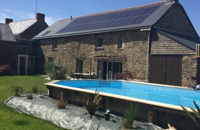 LONGERE FAMILLIALE 6 persons in the countryside