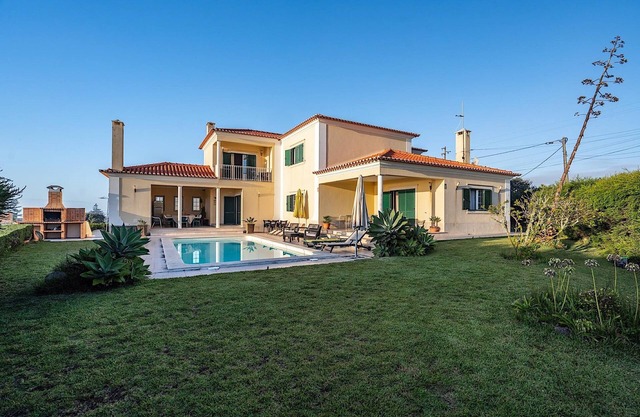 Lonicera Villa, Central Heating, Wifi, Garden, Pool!New!