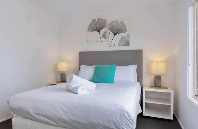 Lontano - Fabulous Views