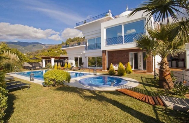 Los Nisperos de Paco