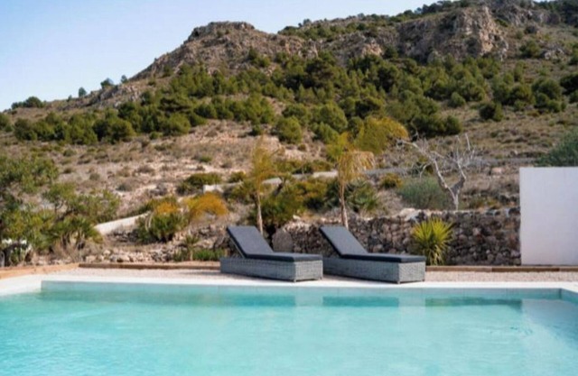 LOS PALMITOS HOUSE IN RURAL ENVIRONMENT