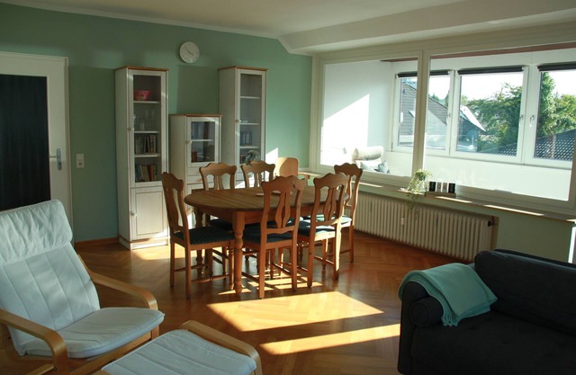 Lots of space & lots of sun Family-friendly apartment near the forest