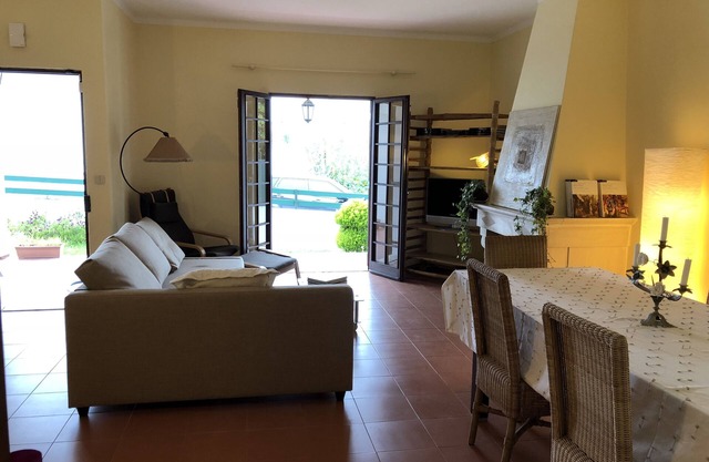 LOVELLY VILLA WITH GARDEN in small village near Sintra/Cascais coast and Lisbon