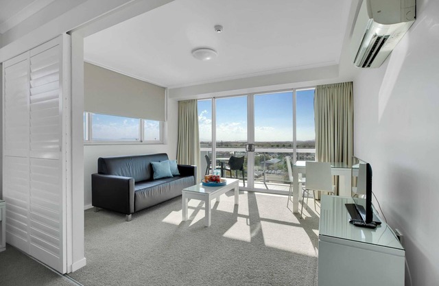 Lovely 1-bedroom in the Heart of Mackay w/Pool