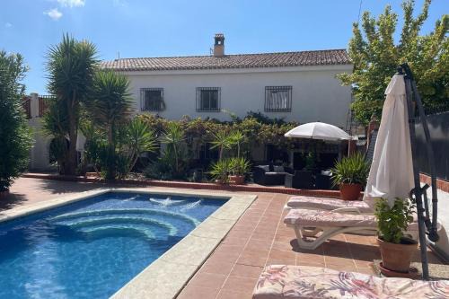 Lovely 10-Bed Villa with Private Pool & Garden