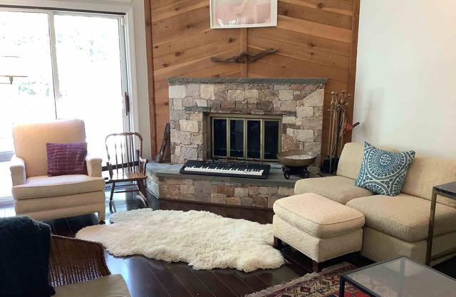 Lovely 3 Bedroom Townhouse , perfect for skiing