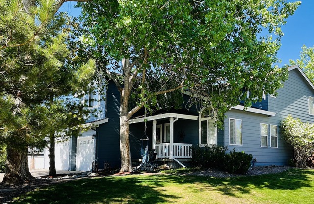 Lovely 5-Bed, 3.5-Bath Getaway: Sleeps 11, Near Hiking, Biking, Park, S. Denver