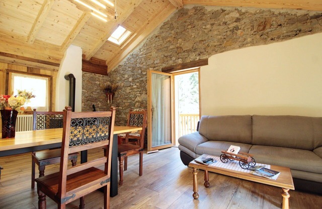 Lovely apartment for 5 guests with WIFI, balcony, pets allowed and panoramic view