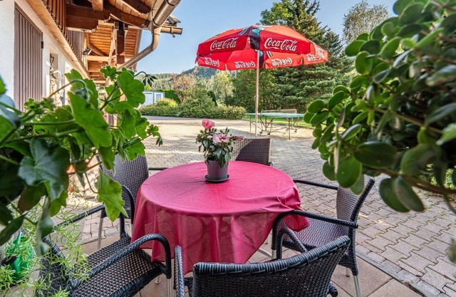Lovely apartment for 4 people with WIFI, TV, patio and pets allowed
