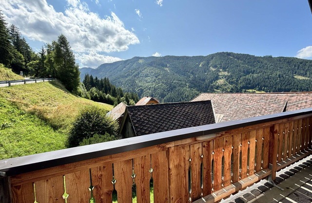 Lovely apartment for 6 guests with WIFI, TV, patio and pets allowed