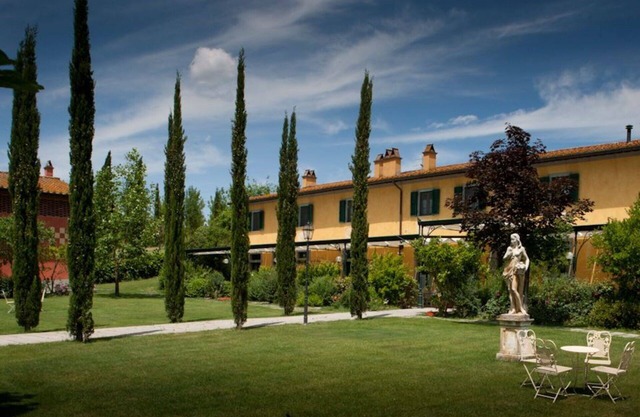 Lovely apartment for 4 guests with WIFI, pool, A/C and TV