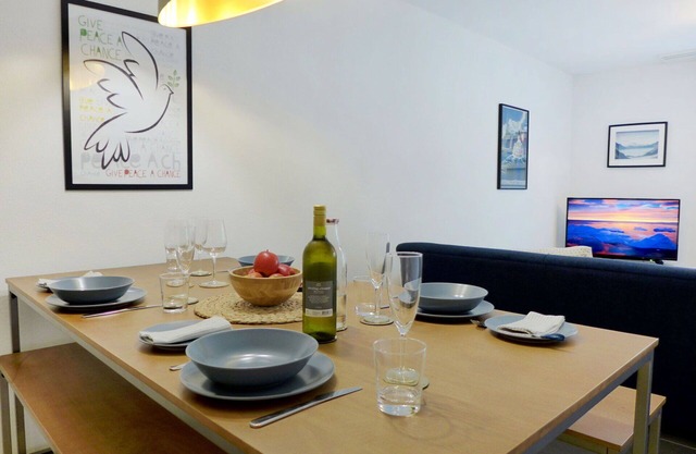 Lovely apartment for 4 guests with WIFI, TV, balcony and pets allowed