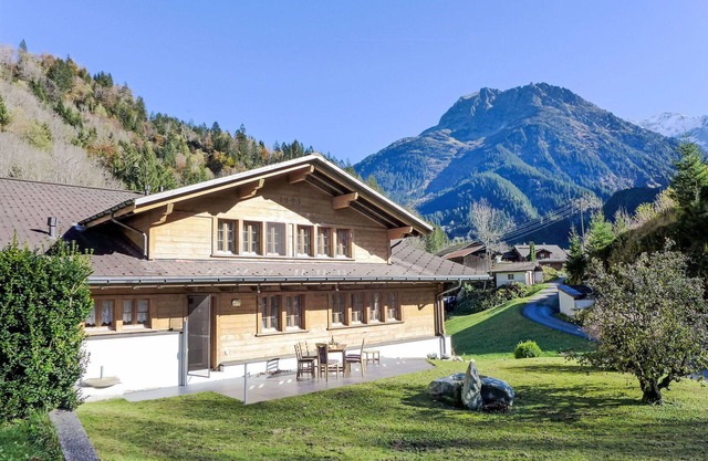 Lovely apartment for 5 people with WIFI, TV, patio, pets allowed and panoramic view