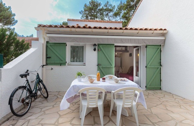 Lovely apartment for 4 guests with WIFI, TV, terrace and pets allowed