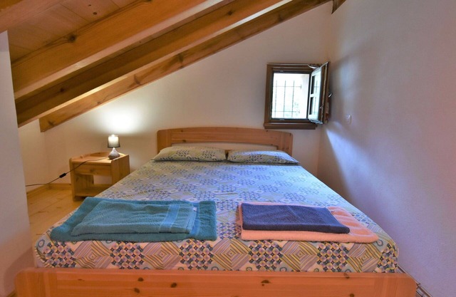 Lovely apartment for 5 guests with A/C, WIFI, TV, patio and pets allowed