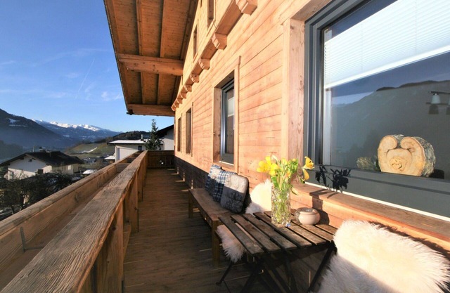 Lovely apartment for 6 guests with WIFI, TV and balcony