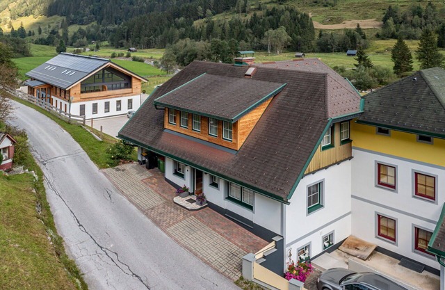 Lovely apartment for 6 guests with WIFI, TV, terrace and pets allowed