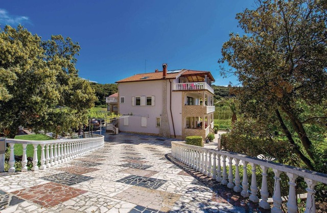 Lovely apartment in Kampor with kitchen