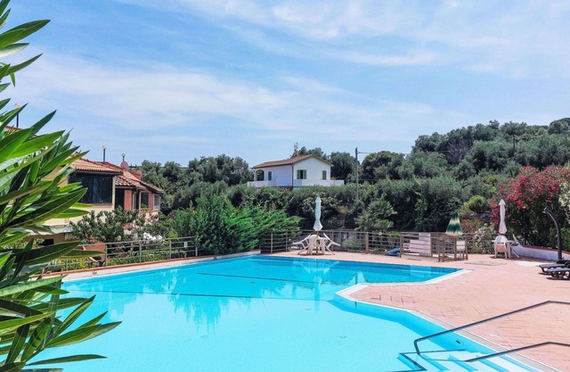 Lovely apartment for 6 guests with WIFI, pool, TV and terrace