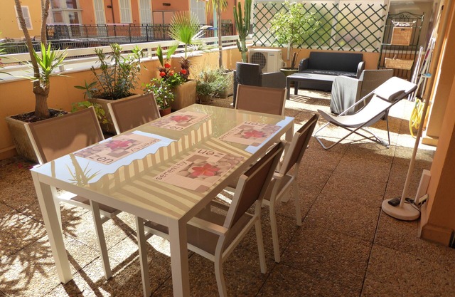 Lovely apartment - near the sea and pedestrian bstreet- quiet neighbourhood - 3