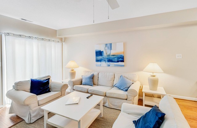 Lovely dog-friendly Scarborough Village home with spiral staircase, patio & W/D