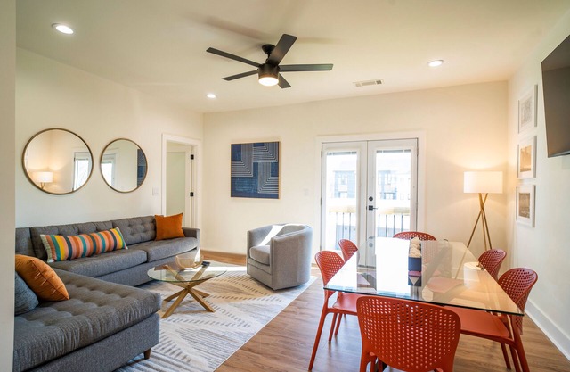 Lovely E. Lake 3bd/2bth, walkable to restaurants, parks, E. Lake golf course!