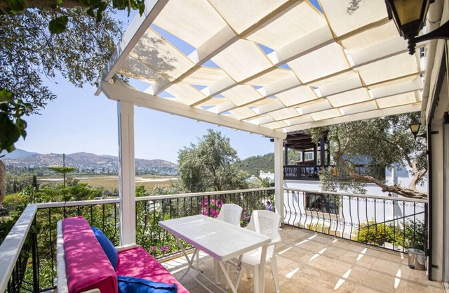 Lovely Flat with Pool and Nature View in Bodrum